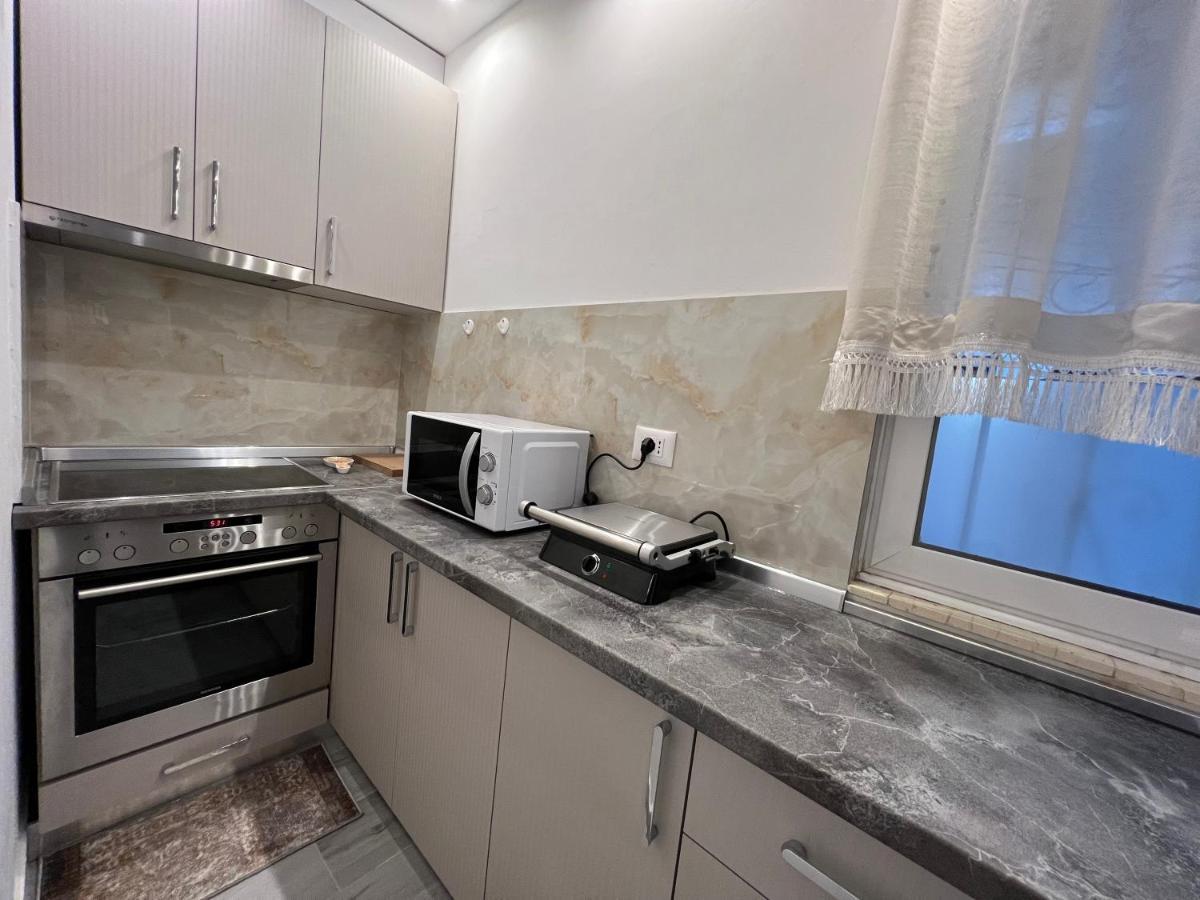 Apartment Tirana On Myslym Shyri Εξωτερικό φωτογραφία