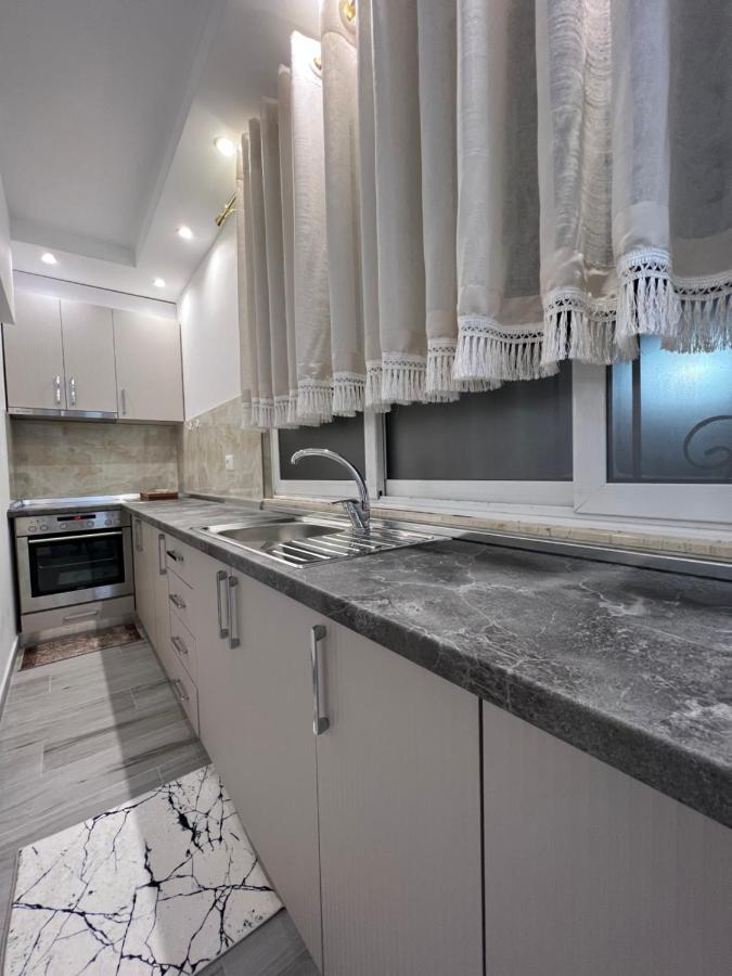 Apartment Tirana On Myslym Shyri Εξωτερικό φωτογραφία